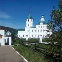Женский монастырь по дороге на Байкал  